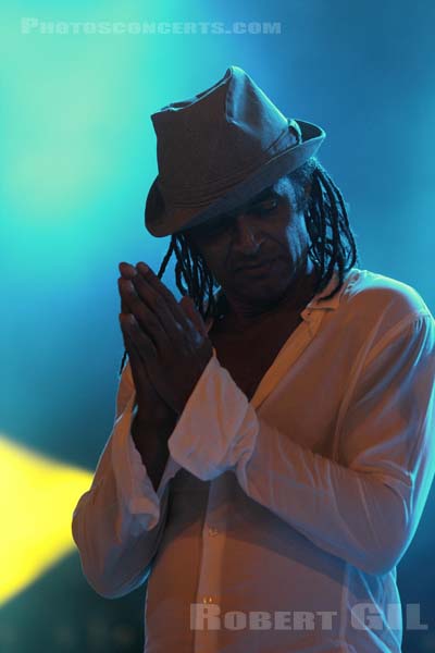 YANNICK NOAH - 2011-05-10 - PARIS - Place de la Bastille - 